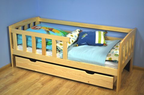 Single bed solid, natural pine wood A17, includes mattress and slatted frame - Dimensions 70 x 160 cm