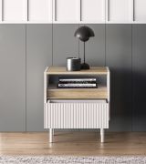 Humboldt 08 Nightstand | 1 drawer | 1 compartment | Dimensions: 50 x 35 x 55 cm | Colors: Cremona Oak / Cashmere | Legs: Metal | Soft-Close